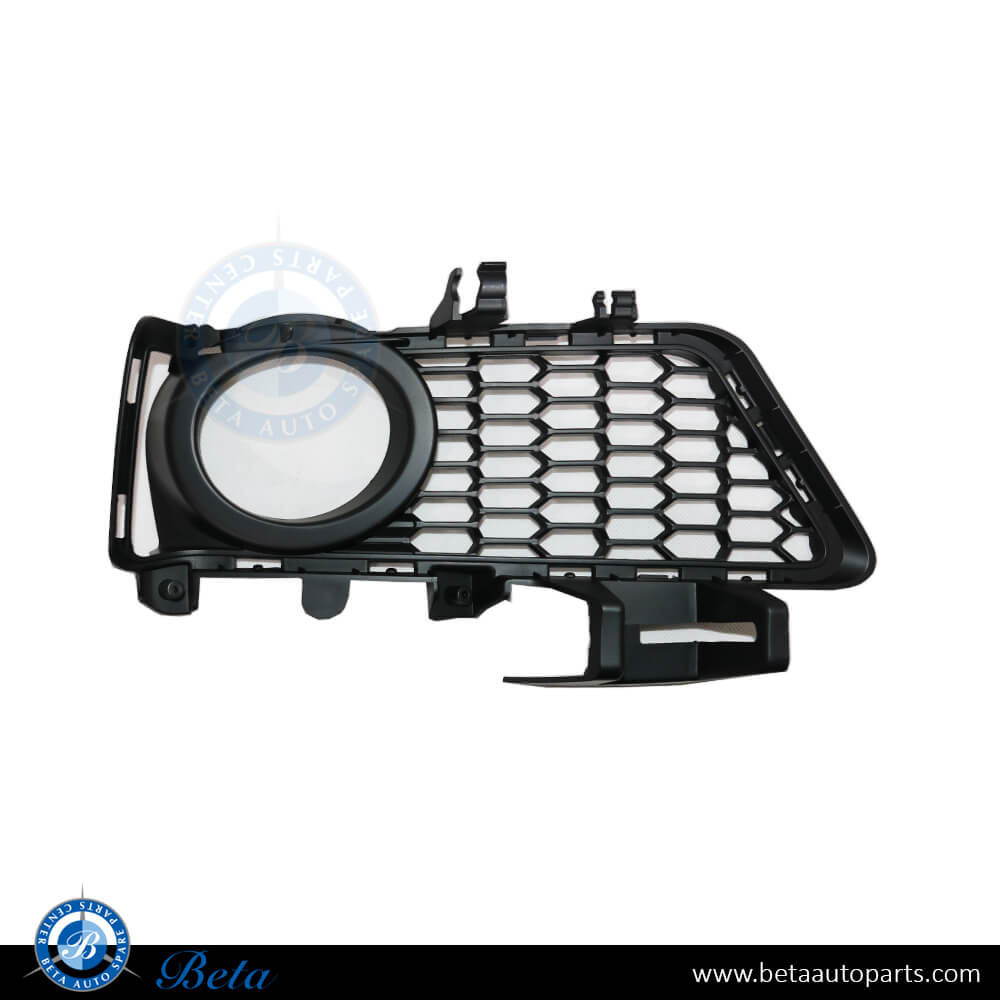 Right Side Fog Lamp Cover M-Tech for BMW 3 Series F30 2016-2018 models, Part Number 51118062632 Right Side Fog Lamp Cover M-Tech for BMW 3 Series F30 2016-2018 models, Part Number 51118062632